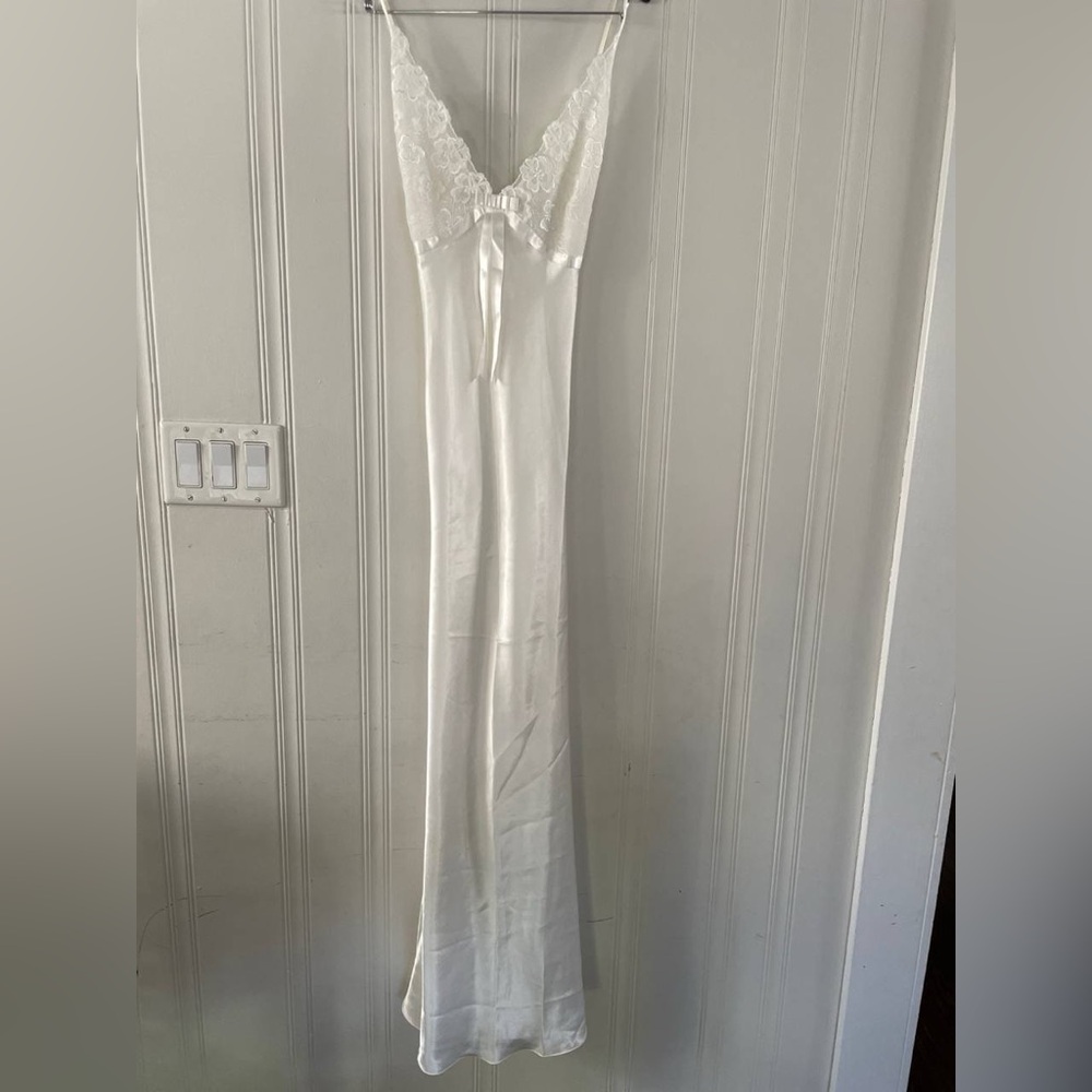 Bridal Lingerie Sleepwear Set - Picture 2 of 6